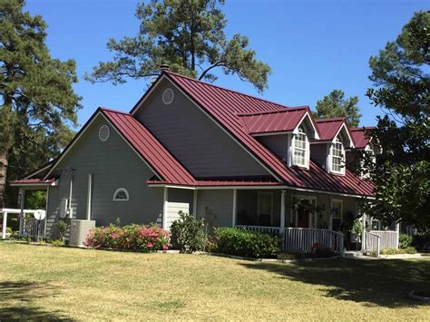 images of houses with red metal roofs|colonial red roof.